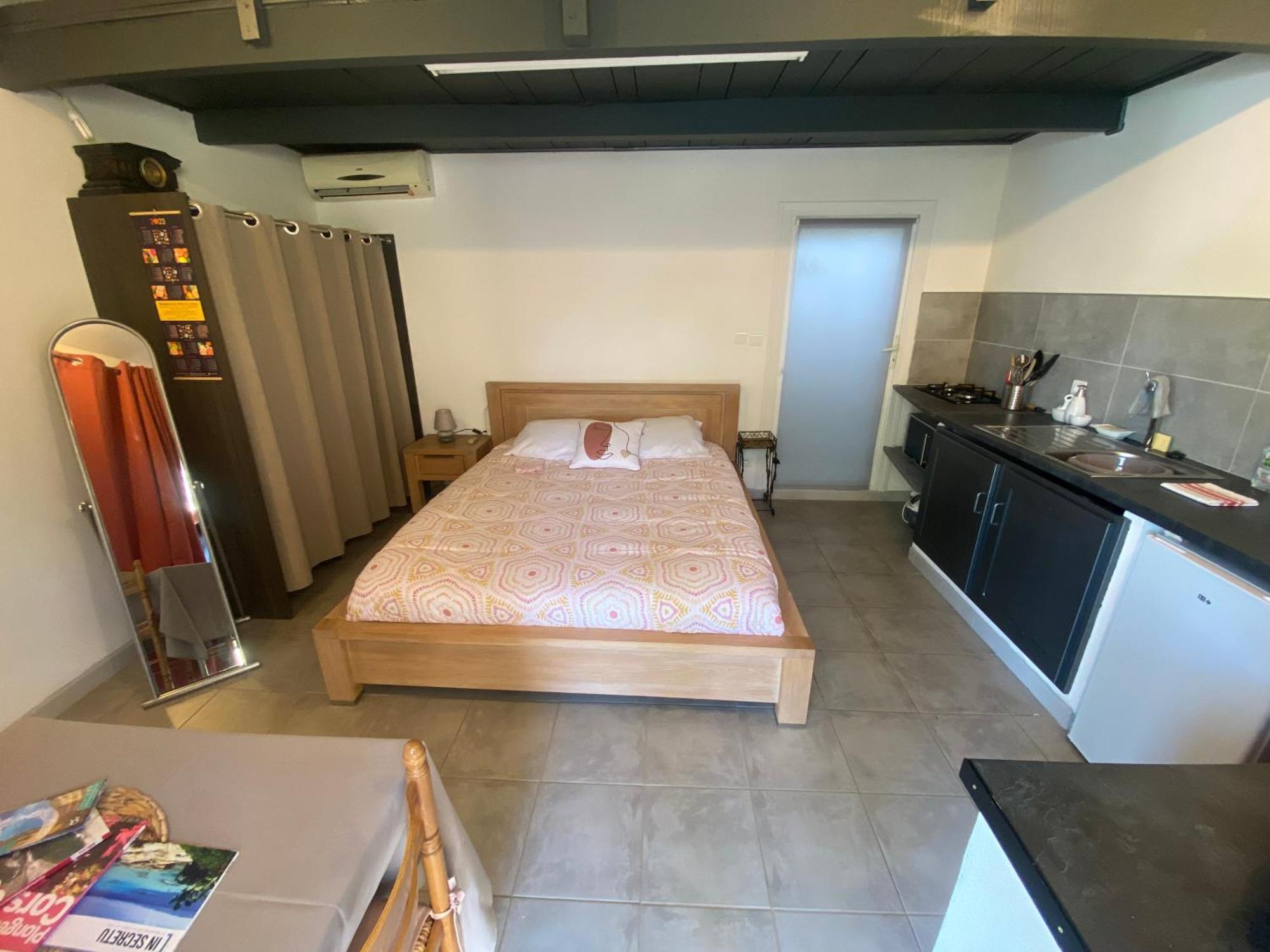 Proche Ajaccio Maisonnette Independante 4 Personnes Au Calme Alata Exterior photo